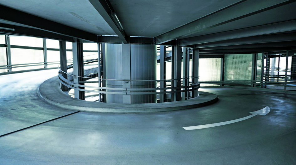 Parking garages all over the world are affected by the consequences of water, dirt and salt coming in with vehicles. The use of Protectosil® CIT was a part of the repair strategy of the Monroe County parking garage in the USA and has provided corrosion protection for over 11 years. 