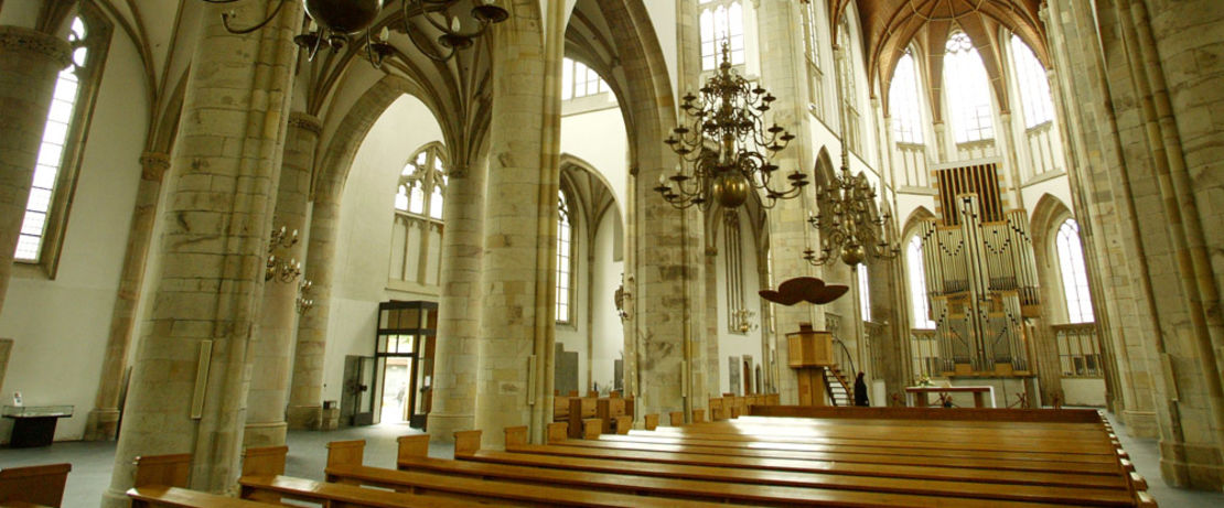 A protective layer based on Protectosil® covers the Willibrordi Cathedral in Wesel, Germany, and shields the late-Gothic architectural masterpiece from contamination, moisture and harmful weather and environmental influences.